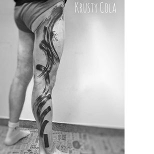 Tatuaje abstracto de Krusty Cola #KrustyCola #graphic #blackwork #abstract #brush strokes #blckwrk