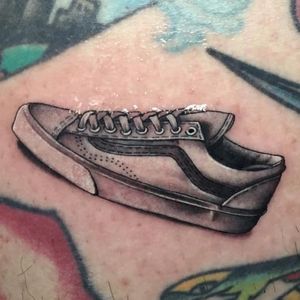 An awesome portrait of the much beloved Vans Style 36 sneaker by Dan Smith (IG—dansmithism). #DanSmith #kicks #lowtops #sneakerheads #Vans