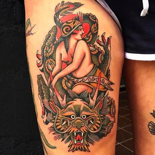 Dragon Lady Tattoo por Rafa Decraneo @Rafadecraneo #Rafadecraneo #Traditional #Neotraditional #Girl #Lady #Woman #Spain #Truelovetattoo #Dragon