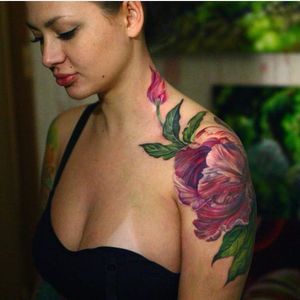 Superb flower tattoo by Nika Samarina #NikaSamarina #realistic #art #flower #floral #botanical #peony