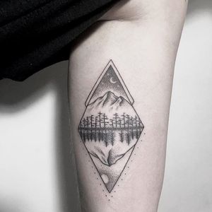 Mountain by Pablo Torre (via IG-pt78tattoo) #microtattoo #dotwork #minimalistic #pablotorre