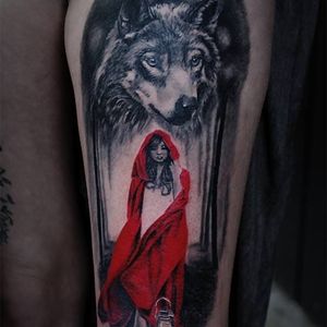 Tattoo by Angélique Grimm #littleredridinghood #wolf #AngeliqueGrimm #realistic #realism #redink