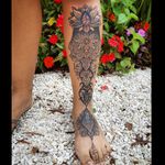 Linda tattoo por Rodrigo Tanigutti! #RodrigoTanigutti #dotwork #pontilhismo #mandala #unalome #flordelotus #lotusflower #SãoPaulo