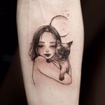 Kitty Queen by Zihae #Zihae #blackandgrey #linework #fineline #portrait #petportrait #cat #kitty #moon #girl #face #cute #tattoooftheday