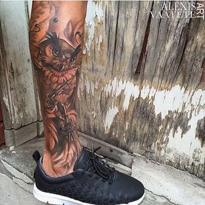 Artistic owl tattoo by Alexis Vaatete. #blackandgrey #realism #AlexisVaatete #owl #artist #brushes