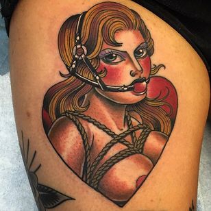 Naughty Pin-up Lady Tattoo por Xam @XamTheSpaniard #Xam #XamtheSpaniard #Beautiful #pinup #Girl #Lady #Traditional #sevendoorstattoo #London