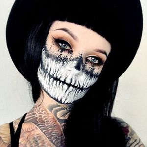 Skeleton via instagram ida_elina #makeup #makeupartist #mua #halloween #facepaint #idaekman