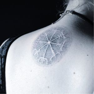 White ink vegvisir tattoo by Placide Avantia #vegvisir #PlacideAvantia #vikingcompass #viking #symbol #whiteink #dotwork