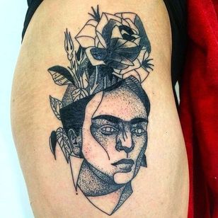 Blackwork Frida Kahlo Tattoo por Steven Romero #fridakahlo #fridakahlotattoo #fridakahlotattoos #blackworkfridakahlo #blackworkportrait #blackwork #StevenRomero