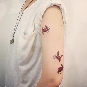 Crab arm tattoos by Doy. #crab #doy #tattooistdoy #southkorea #southkorean