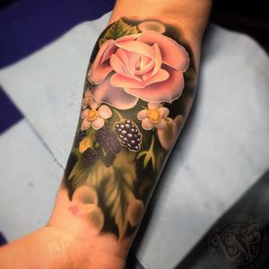 Rose tattoo by Liz Venom #LizVenom #rosetattoos #color #realism #realistic #painterly #flowers #floral #rose #rosebud #leaves #nature #plant #berry #fruit #blackberry