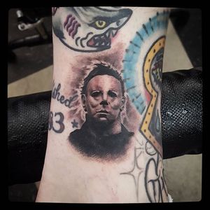 Michael Myers Tattoo by Oscar Montes #michaelmyers #michaelmyerstattoo #halloween #halloweenatattoo #horror #horrortattoo #OscarMontes
