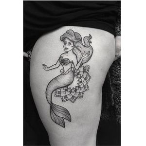 Little Mermaid tattoo by Poppy Segger. #PoppySegger #disney #pointillism #dotwork #poppysmallhands #disneyprincess #ariel #thelittlemermaid