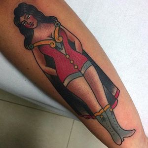 Full body Girl Tattoo by La Dolores @LaDoloresTattoo #Ladolorestattoo #Traditional #Black #Red #Girl #Lady #Vintage #Madrid #Spain