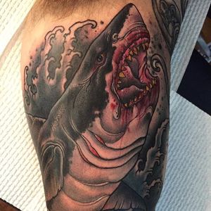 Shark Tattoo by Pommie Paul #shark #neotraditionalshark #neotradtitional #animal #neotraditionalanimal #neotraditionalartist #PommiePaul