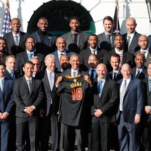 The Cleveland Cavaliers with President Obama. #JRSmith #Cleveland #ClevelandCavaliers #Cavs #Basketball #Obama