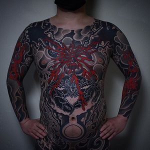 Bodysuit Tattoo by Gotch #japanese #japanesetattoo #japanesetattoos #bestjapanesetattoos #classicjapanese #bodysuit #japanesetiger #japaneseartists #Gotch #GotchTattoos