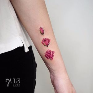 Lifetime of a rose by Irina Doroshenko #IrinaDoroshenko #watercolor #realism #realistic #color #rose #rosebud #flower #petals #leaves #nature #tattoooftheday