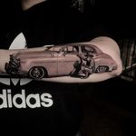 Pops car tattoo by Vero Imbo #VeroImbo #besttattoos #blackandgrey #realism #realistic #hyperrealism #car #cadillac #lowrider #50s #portrait #hat #man #shine #tattoooftheday
