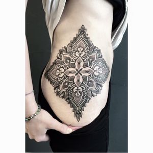 Dotwork tattoo by Diamante Murru #DiamanteMurru #dotwork #geometric #ornamental