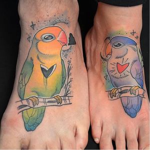 Love birds tattoos by Emy Blacksheep #EmyBlacksheep #newschool #matching #bird #feet #couplestattoo
