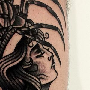 Awesome detail shot of a tattoo by Levi Rivoire. #levirivoire #traditional #blacktattoos
