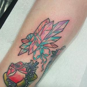 Gem tattoo by the very talented Nicole Cairns #NicoleCairns #TattooJam #crystal #gem (Photo: Instagram)