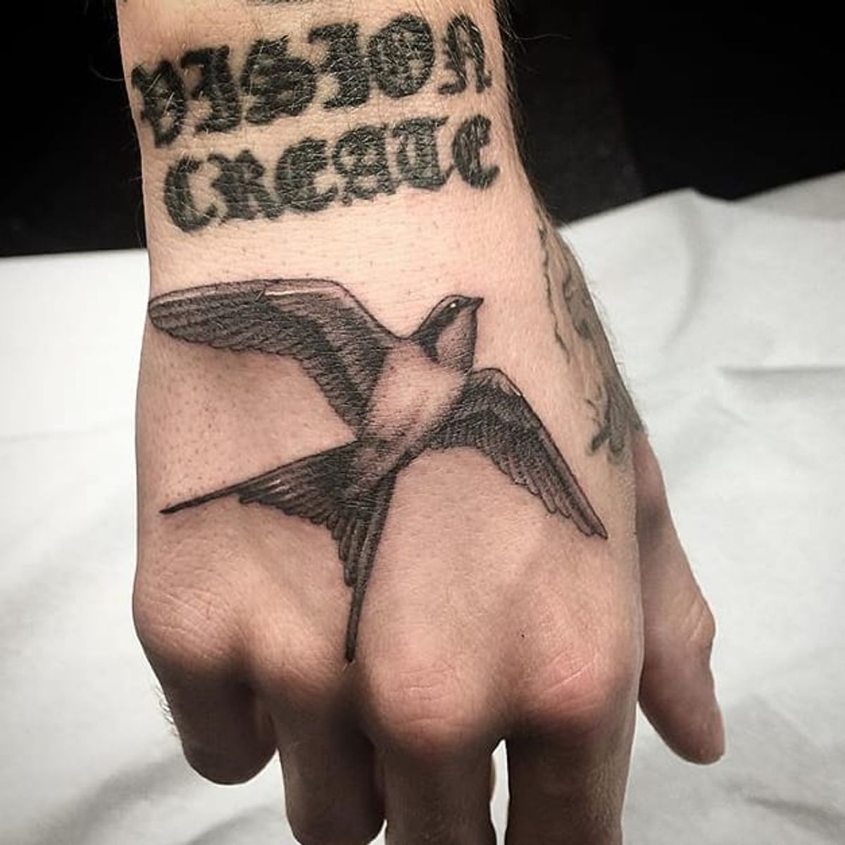 Tattoo uploaded by katievidan • Little job stopper via @juan_teyer #JuanTeyer #blackandgrey #hand #bird • Tattoodo Tattoo uploaded by katievidan • Little job stopper via @juan_teyer #JuanTeyer #blackandgrey #hand #bird • Tattoodo