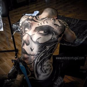 Stunning in-progress piece by Victor Portugal. (Instagram: @victorportugal) #largescale #blackandgrey #backpiece #realistic #VictorPortugal
