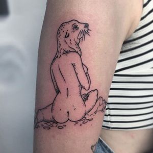 Otter pin up lady tattoo by Molly Jean. #MollyJean #blackwork #pinup #lady #headless #otter