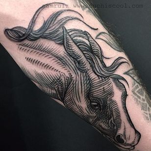 Tatuaje de caballo por Sam Rulz #IllustrativeTattoos #Illustrative #Etching #Illustration #Blackwork #SamRulz #horse