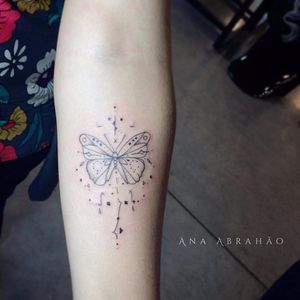 Tattoo uploaded by Filipe Lopes • Tracinhos! #AnaAbrahão #fineline  #traçofino #delicadas #delcates #fofas #cute #TatuadorasDoBrasil  #presuntinhas • Tattoodo