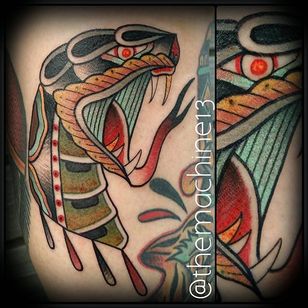 Tatuaje de serpiente por Zack Taylor #SnakeHead #TraditionalTattoos #TraditionalTattoo #OldSchool #OldSchoolTattoos #Traditional #ZackTaylor