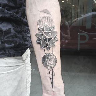 Geometric tattoo by Jessica Aaron #JessicaAaron #fineline #blackandgrey #monochrome #finelineblackandgrey #geometric