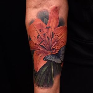 One of Phil Garcia's (IG—philgarcia805) superb tiger lilies. #butterfly #color #flowers #PhilGarcia #realism #tigerlily