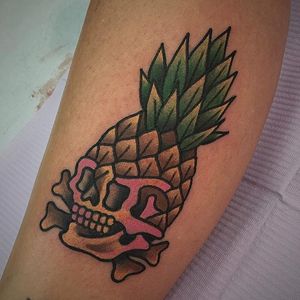 Pineapple skull tattoo by James Monteiro. #fruit #pineapple #skull #JamesMonteiro