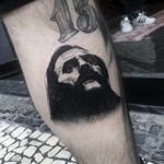 Lemmy tattoo by Daniel Teixeira #DanielTeixeira #blackandgreytattoo #portraittattoo #realistictattoo #illustrativetattoo #lemmytattoo #motorheadtattoo #rockandrolltattoo #musictattoos #tattoooftheday