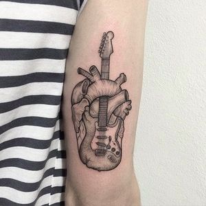Heart and Stratocaster tattoo by Anna Neudecker. #AnnaNeudecker #Heart #Guitar #Fender #Stratocaster