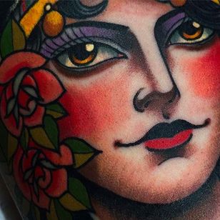Lady Tattoo cerca de Xam @XamTheSpaniard #Xam #XamtheSpaniard #Beautiful #Gypsy #Girl #Lady #Traditional #sevendoorstattoo #London