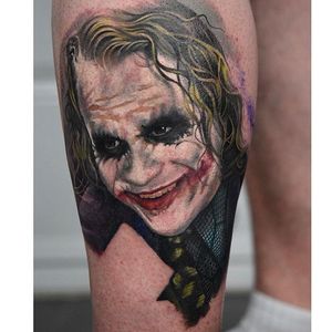 Joker Portrait Tattoo by Veronique Queimbo @veroniqueimbo #joker #batman #heathledger #veroniqueimbo #realisticportrait #portrait 
