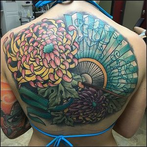 Chrysanthemum flower as part of a Japanese back tattoo. By Brie Felts. #flower #chrysanthemum #fan #Japanese #BrieFelts