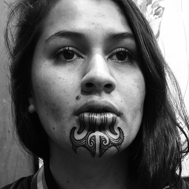 Life coachs Maori face tattoo sparking controversy in New Zealand