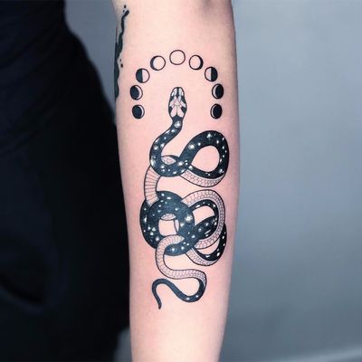 Snake friend by Mirkosata #Mirkosata #blackwork #linework #snake #reptile #animal #galaxy #stars #moonphases #moon #tattoooftheday