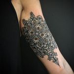 Pattern floral tattoo #BastienJean #pattern #patterned #floral #intricate #linework