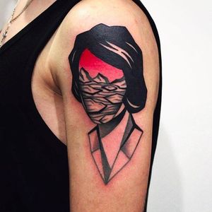 Faceless woman tattoo by @maradentattoo #maradentattoo #black #red #blackandredtattoo #oddtattoos #faceless