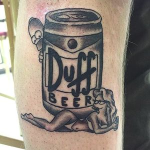 Duff piece by Jake MacQueen (via IG -- jakemacqueen) #jakemacqueen #duff #duffneer #dufftattoo #duffbeertattoo #thesimpsons #simpsonstattoo