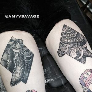 Turtle tattoos by Amy Victoria Savage #AmyVictoriaSavage #dotwork #animal #turtle