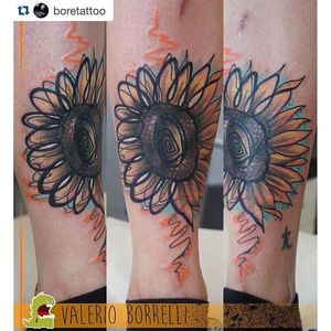 Bold line abstract sunflower tattoo by @boretattoo. #abstract #bold #sunflower #flower #boretattoo