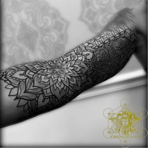 Mandala pattern tattoo by Kirk Nilson #KirkNilson #KirkEdwardNilsonII #mandala #geometric #pattern #geometry  #dotwork