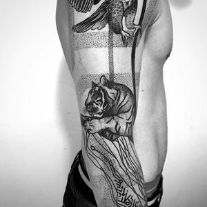 Cool and unconventional sleeve tattoo by Daniel Matsumoto @Daaamn_ #DanielMatsumoto #Black #Blackwork #Linework #Linear #Geometric #Nature #Japan